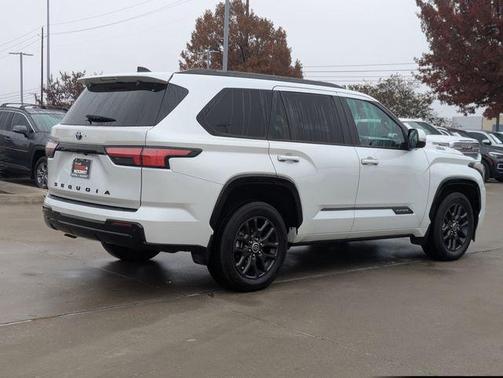 2023 Toyota Sequoia Platinum