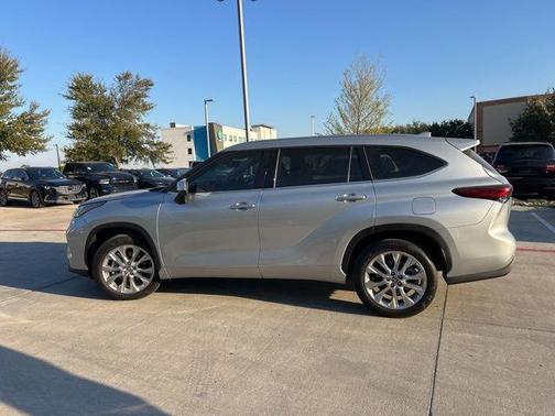 2023 Toyota Highlander Limited