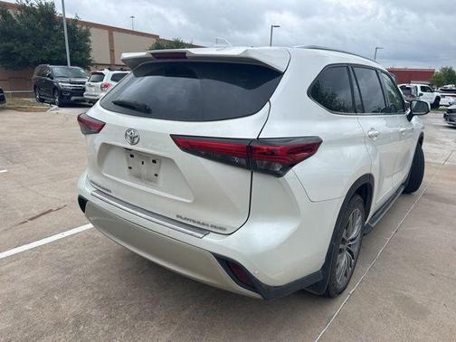 2021 Toyota Highlander Platinum