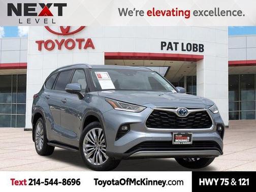 2023 Toyota Highlander Hybrid Platinum