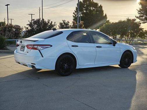 2020 Toyota Camry SE Nightshade