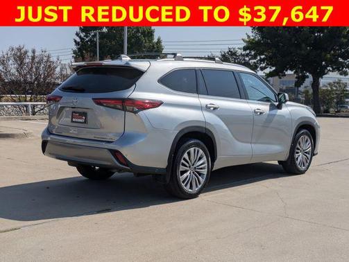 2023 Toyota Highlander Platinum