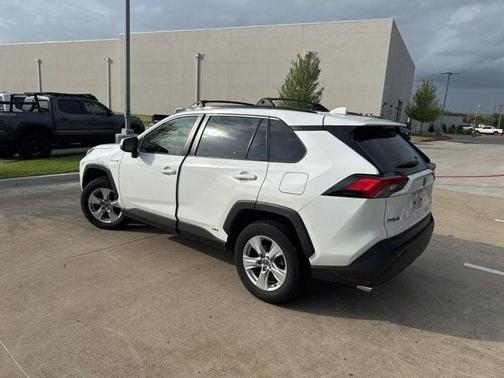 2019 Toyota RAV4 Hybrid XLE