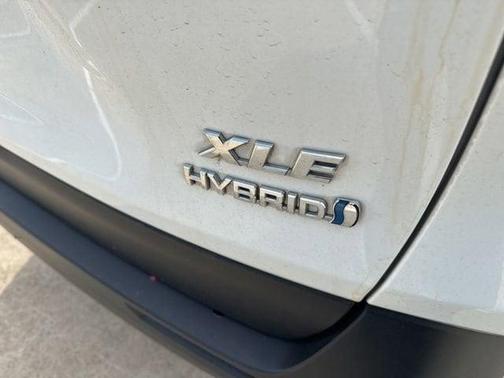 2019 Toyota RAV4 Hybrid XLE