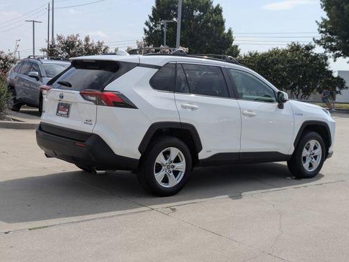 2019 Toyota RAV4 Hybrid XLE