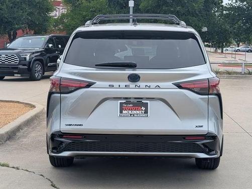 2025 Toyota Sienna XSE 7 Passenger
