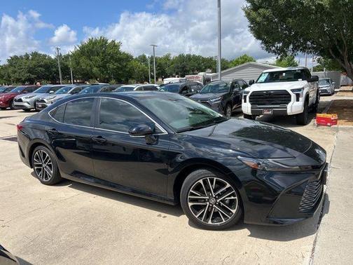 2025 Toyota Camry XLE