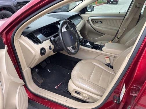 2016 Ford Taurus SEL