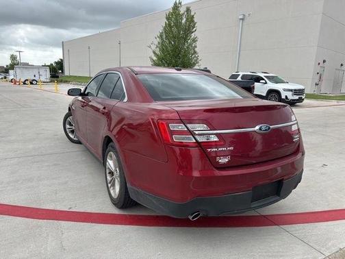 2016 Ford Taurus SEL