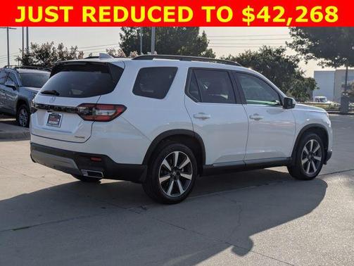 2025 Honda Pilot Touring 8-Passenger