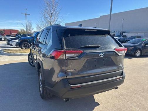 2023 Toyota RAV4 Hybrid XLE
