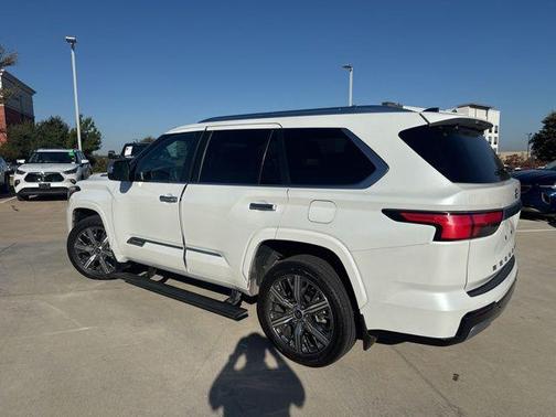 2024 Toyota Sequoia Capstone