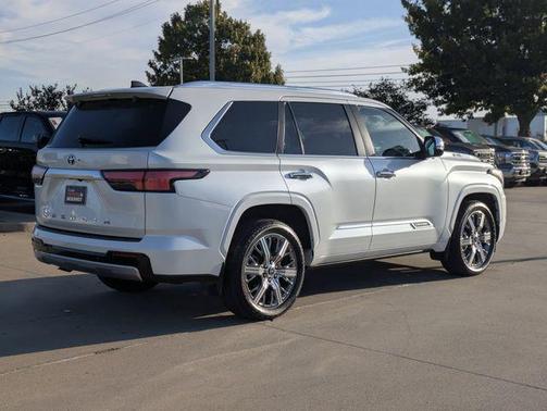 2024 Toyota Sequoia Capstone