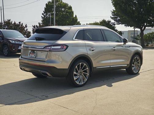 2020 Lincoln Nautilus Reserve