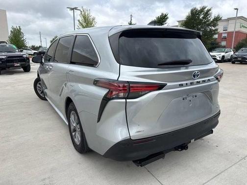 2021 Toyota Sienna XLE