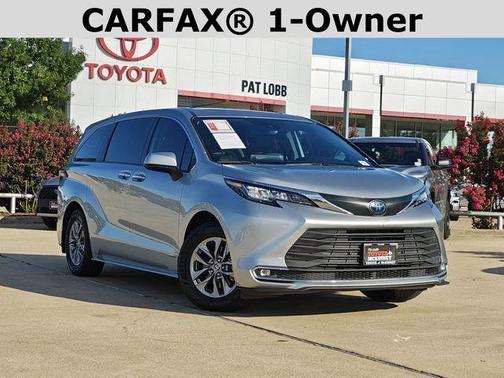2021 Toyota Sienna XLE