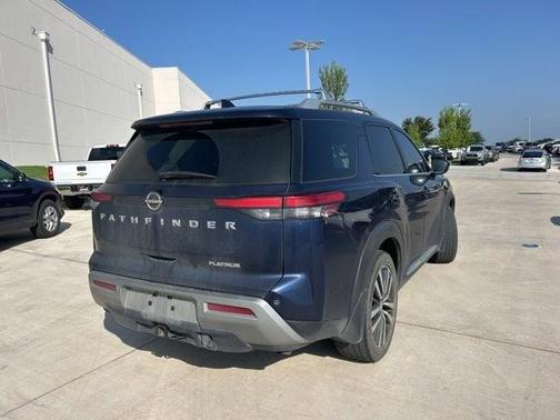 2022 Nissan Pathfinder Platinum