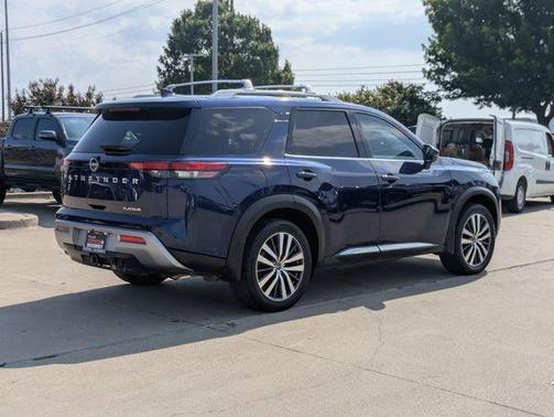 2022 Nissan Pathfinder Platinum