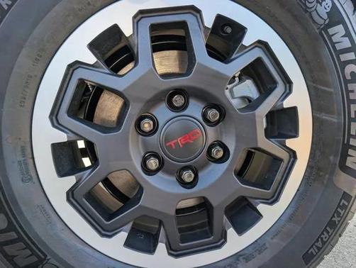 2025 Toyota 4Runner TRD Off Road
