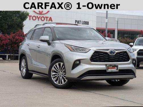 2023 Toyota Highlander Hybrid Platinum