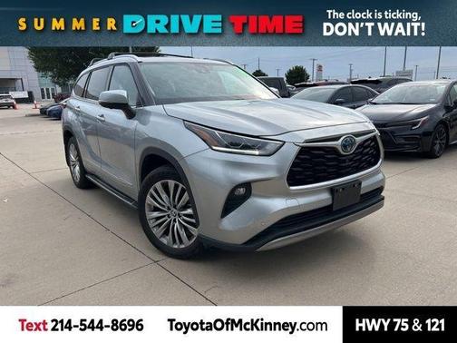 2023 Toyota Highlander Hybrid Platinum