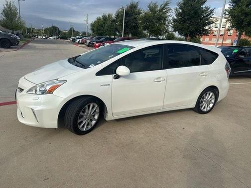 2013 Toyota Prius v Five