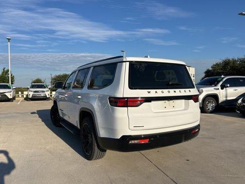 2022 Jeep Wagoneer Series II Carbide 4x4