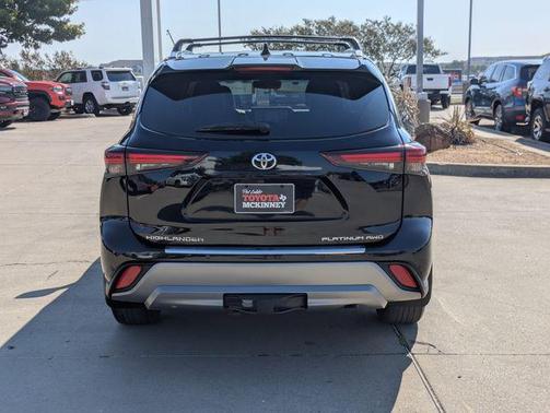 2024 Toyota Highlander Platinum