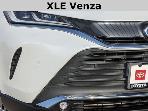 2023 Toyota Venza XLE