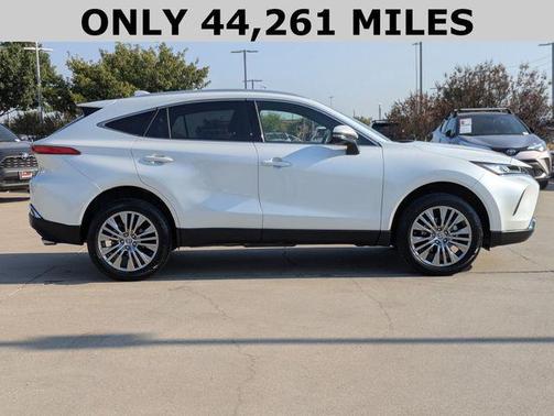 2023 Toyota Venza XLE