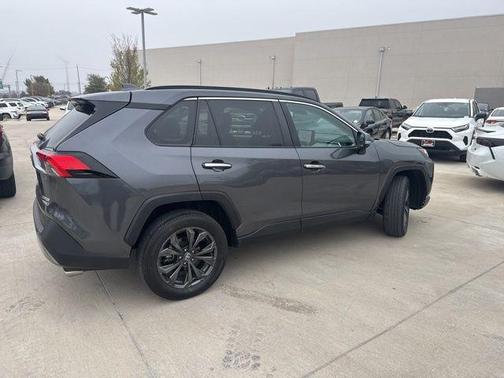 2023 Toyota RAV4 Hybrid SE