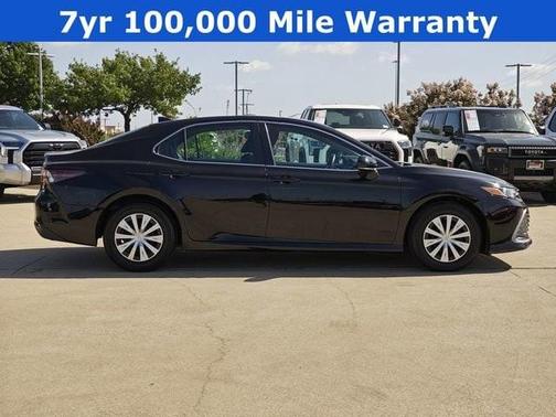 2022 Toyota Camry Hybrid LE