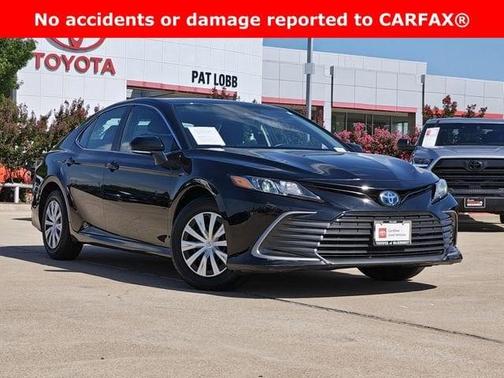 2022 Toyota Camry Hybrid LE