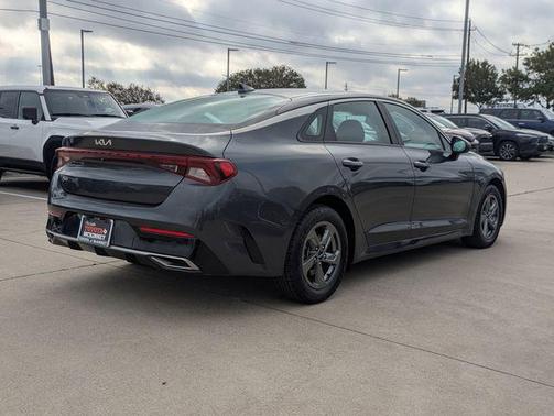 2022 Kia K5 LXS
