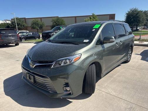 2019 Toyota Sienna Limited