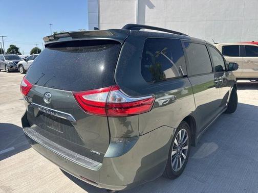 2019 Toyota Sienna Limited