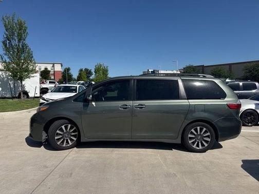 2019 Toyota Sienna Limited