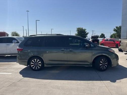 2019 Toyota Sienna Limited