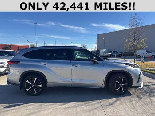 2022 Toyota Highlander XSE