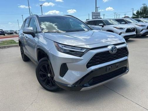 2024 Toyota RAV4 Hybrid SE