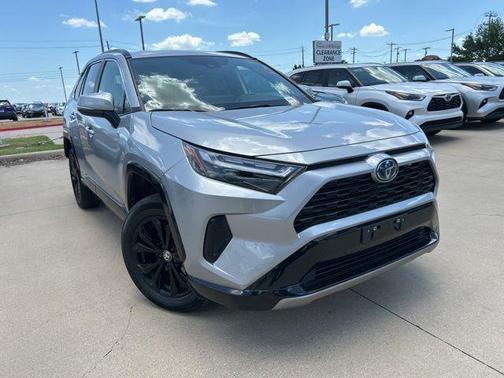 2024 Toyota RAV4 Hybrid SE