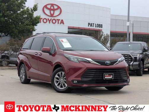 2025 Toyota Sienna XLE 8 Passenger