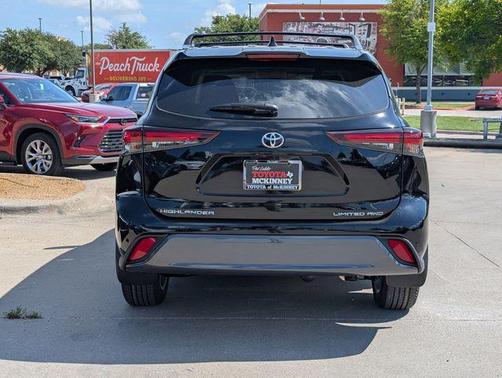 2025 Toyota Highlander Limited