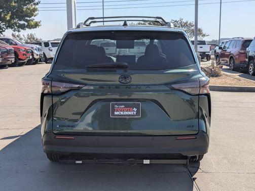 2025 Toyota Sienna Woodland Edition