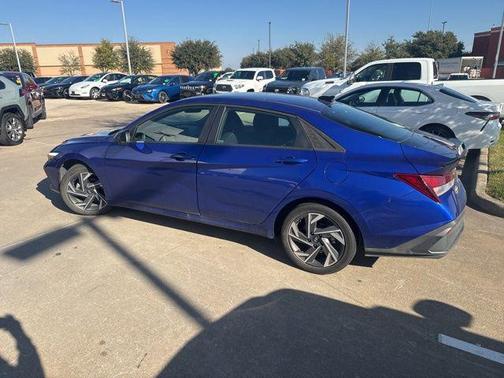 2025 Hyundai ELANTRA Sport