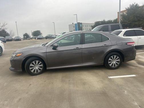 2020 Toyota Camry LE