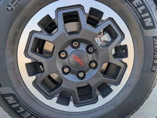 2025 Toyota 4Runner TRD Off Road