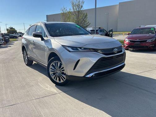 2024 Toyota Venza XLE