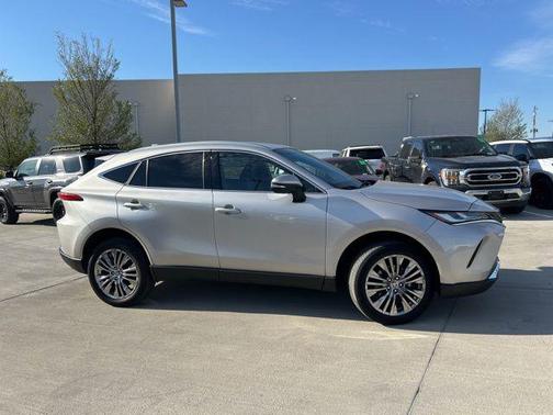 2024 Toyota Venza XLE