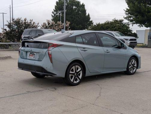 2018 Toyota Prius Four Touring